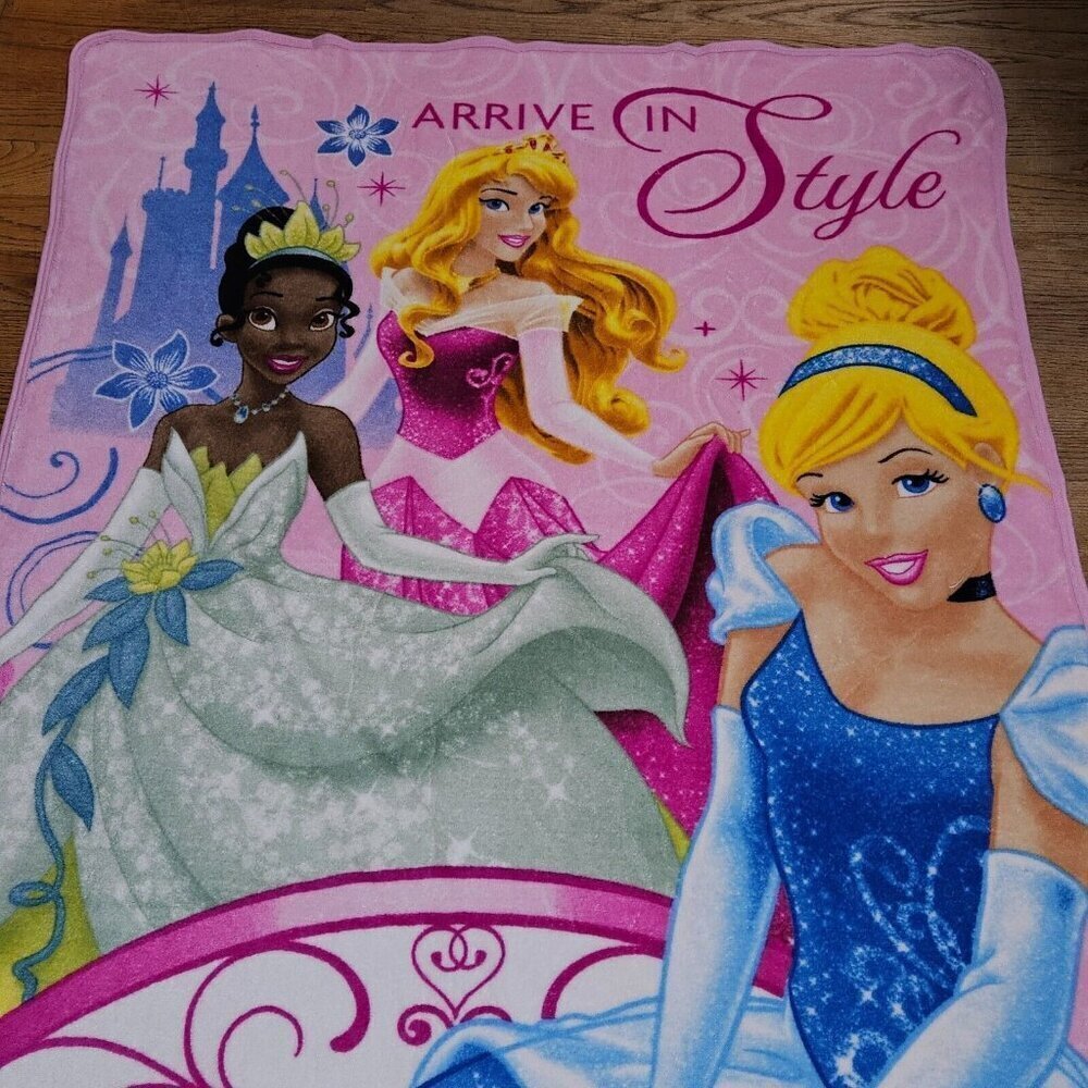 Disney Princess Pink Fleece Blanket Cinderella Tiana Aurora Arrive In Style NW